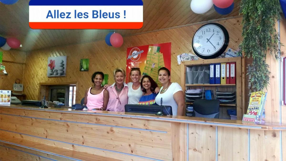 Camping Les Salisses - Maeva 维亚斯 外观 照片